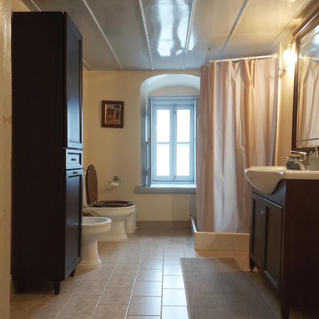 Danae Port House Apartment Хидра Екстериор снимка